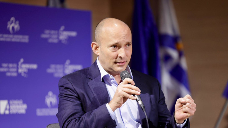 מנסור עבאס מגיב לבנט: 