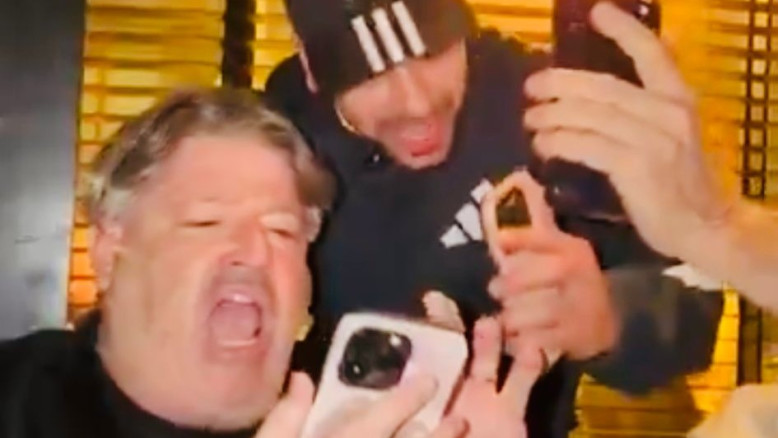 Polizia allontana il politico Mordechai David dopo confronto con Rani Rahav in ristorante