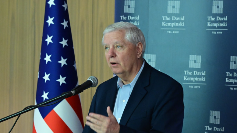 After the Sudden Death: Lindsey Graham's Sister to Fill His Place