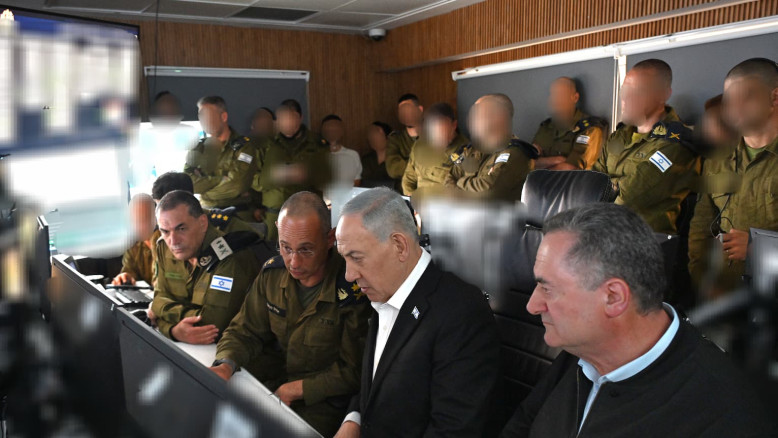 https://images.maariv.co.il/image/upload/f_auto,fl_lossy/c_fill,g_faces:center,h_438,w_778/1098265