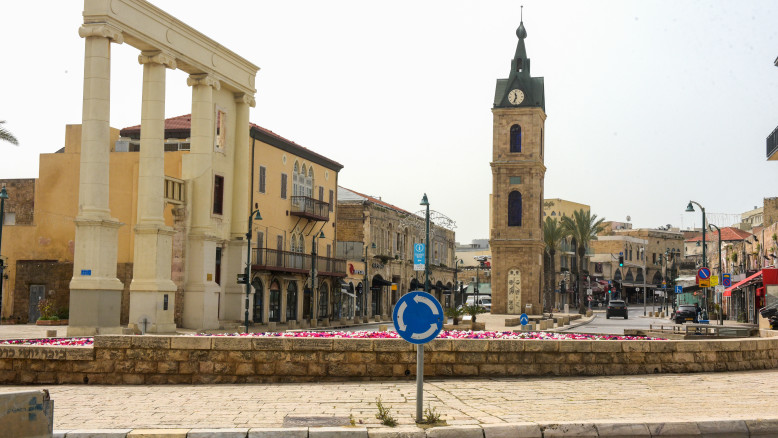 מעצר כפול וסגירה מיידית: הדרמה במספרה ברחוב המרכזי של יפו