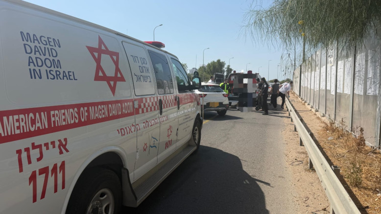 רוכב קורקינט בן 40 נפצע באורח בינוני לאחר שהחליק בכביש 44, ליד ניר צבי