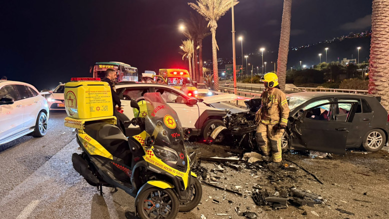 הרוג ושני פצועים קשה בתאונה בכביש 2 סמוך למחלף חיפה דרום