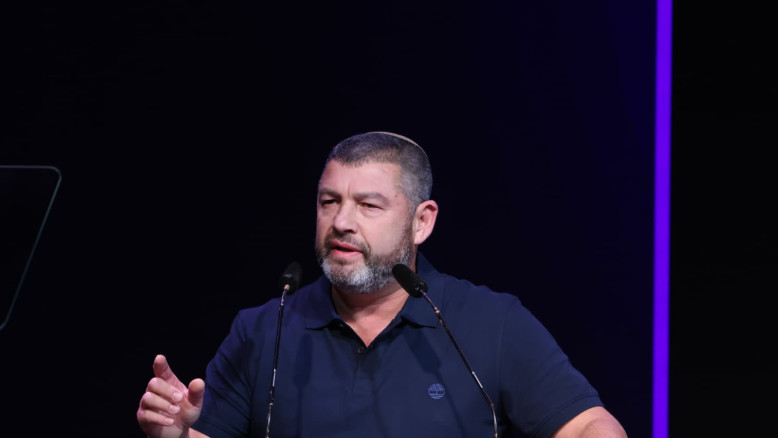 Seat Count Poll: Ofer Winter at Six Seats - Netanyahu Bloc at New Low