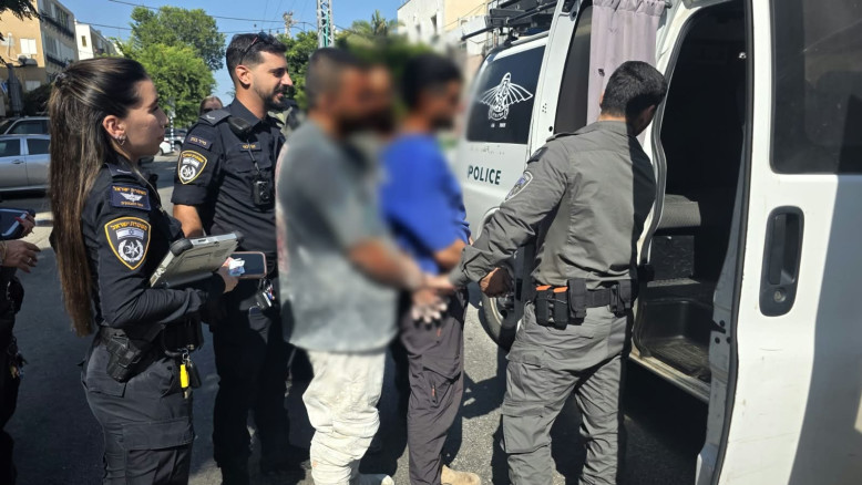 ארבעה שב"חים תושבי חברון נעצרו באתר בנייה בחולון – מנהל האתר נעצר גם הוא