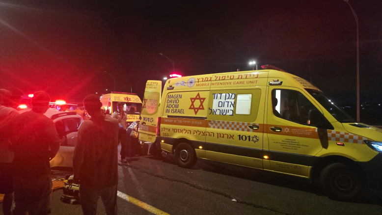תאונה בכביש 1 סמוך למחלף בן גוריון: 5 נפגעים, בהם 3 במצב בינוני