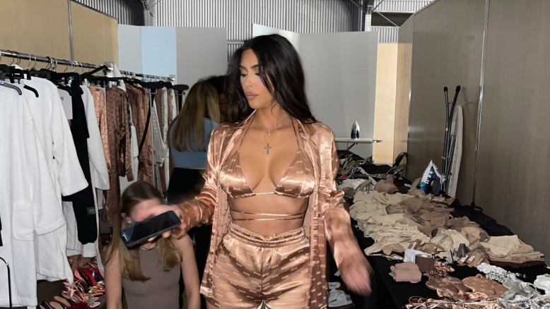 Between underwear and evening gown: Kim Kardashian slays the LBD