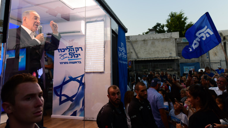 Shin Bet Shelves the "Bibibus": Netanyahu to Embark on Tour in Popular Destination | Mati Tuchfeld