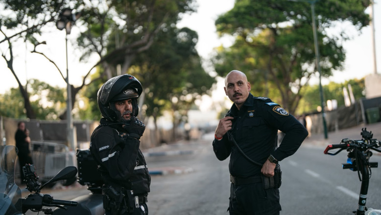 עומר אדם על הבמה, בן גביר על המיקרופון – והשוטרים תקועים באמצע