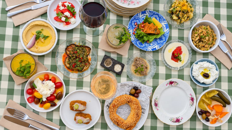 75 shekels and endless wine: the new happy hour at Levinski market