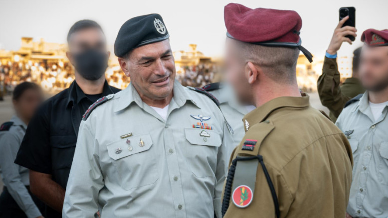 מבמת בה"ד 1 שוגרו איומים לאיראן – במערכת הביטחון התמונה ברורה