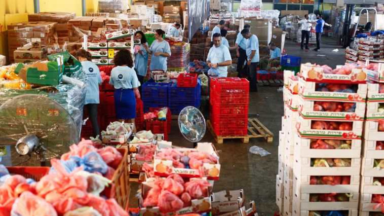 Incertezza alimentare in Israele: un quarto delle famiglie in difficoltà, con disparità tra comunità