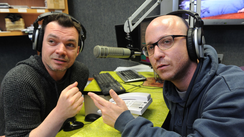 Out of the Headphones: Live Podcast Shows You Absolutely Don't Want to Miss