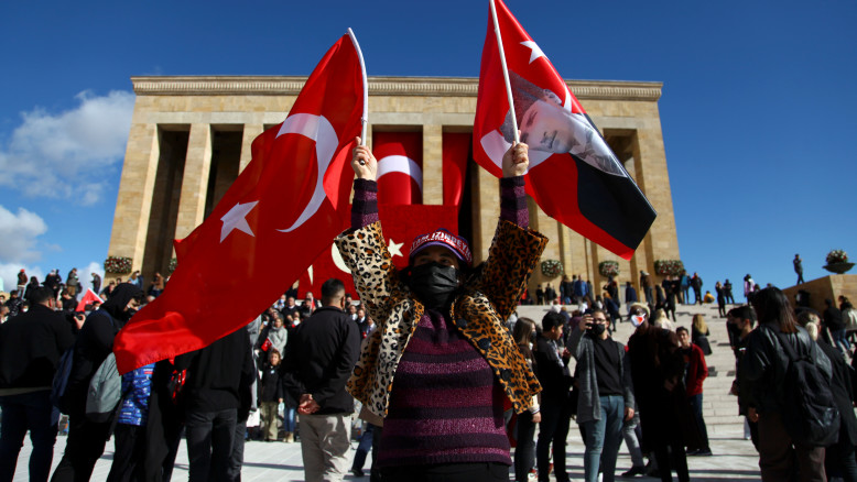 Miles de millones blanqueados - y Turquía en crisis: los fondos presuntamente transferidos a "redes israelíes"