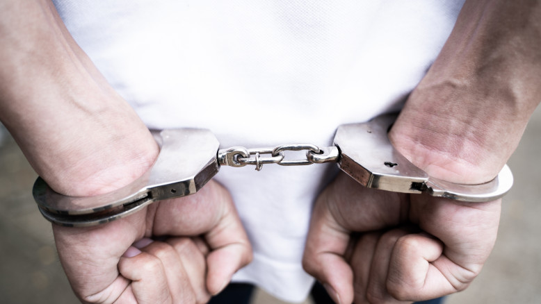 Sospetto rilasciato dopo arresto illegale dovuto a malfunzionamento tecnico della polizia