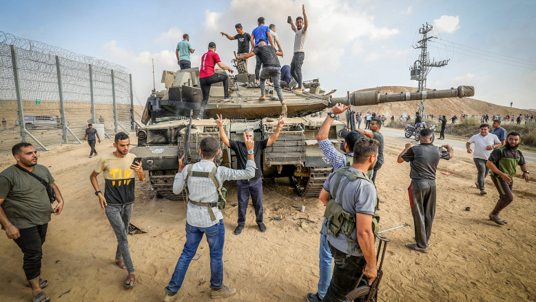תרגיל ההונאה: המדינה שייעצה לחתום על הסכם עם ישראל כדי "להרדים אותה"