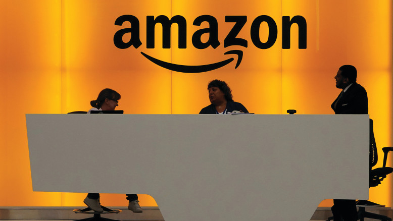 Amazon annuncia la più grande ondata di licenziamenti: ingegneri e dirigenti di alto livello colpiti