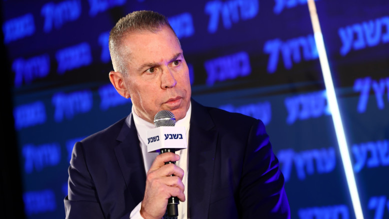 הפאניקה בשיאה: המפץ של ארדן מאלץ את הנדל ווינטר לזחול לאיחודים