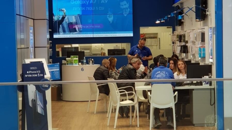 Pelephone in trattativa per l'acquisto di HOT Mobile per miliardi di shekel