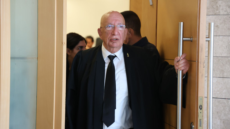 פרשת הפצ”רית מקבלת טוויסט מפחיד: עו”ד ששי גז – „את לא מוסמכת להיכנס לאירוע הזה'”