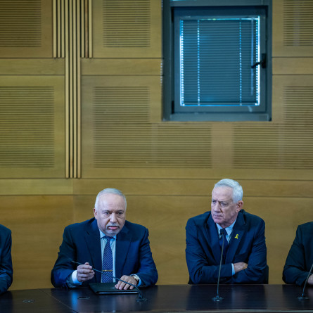 יאיר לפיד, בני גנץ, אביגדור ליברמן, יאיר גולן (צילום: יונתן זינדל, פלאש 90)