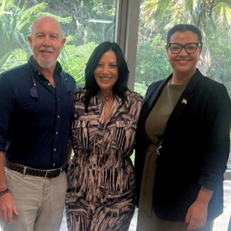 אמנדה ברנשטיין, טלי יטיב ואלן מייסון (צילום: Spirit)