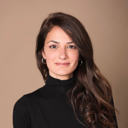 הילה כלפון, יועצת עסקית לחברות ועסקים