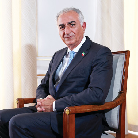 הצעירים באיראן מתחברים אליו. הנסיך רזא פהלווי