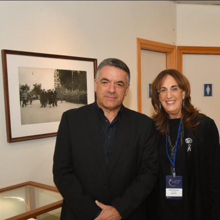 אניטה פרידמן ועמיקם נורקין (צילום: כפיר סיוון)