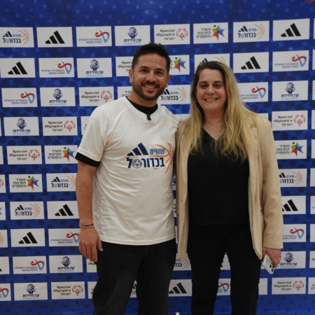 שרון לוי-בלנגה ויאיר בל (צילום: שווים בכדורסל, adidas)