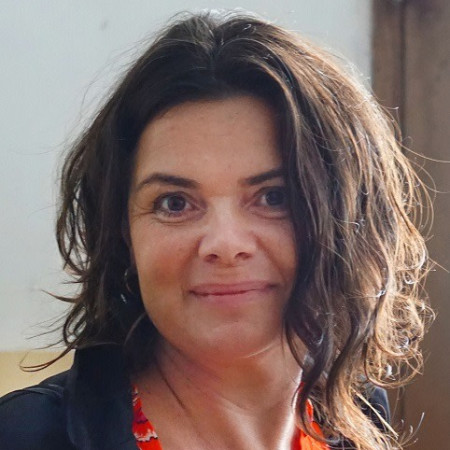 דר יוליה גולנד