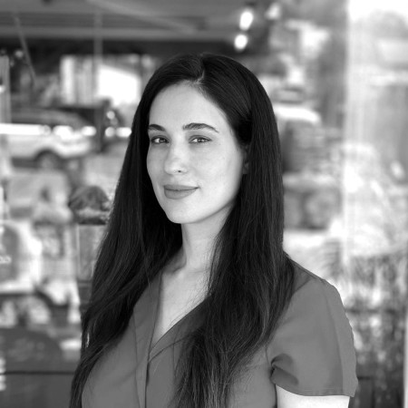 ענבר יחזקאלי