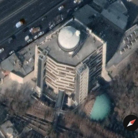 בניין של ארגון תעשיות האלקטרוניקה של משרד ההגנה האיראני לפני תקיפת חיל האוויר