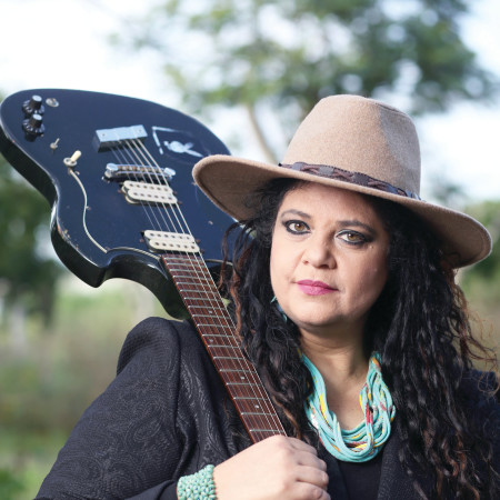 דפנה ארמוני