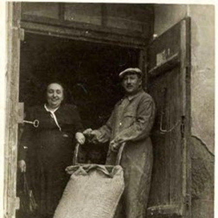 אמיל וסלה שטיינלאוף בטחנת הקמח המשפחתית