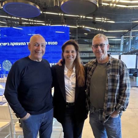 יואב שוהם, עדי אהרון גילת וחמי פרס (צילום: מרכז פרס לשלום ולחדשנות)