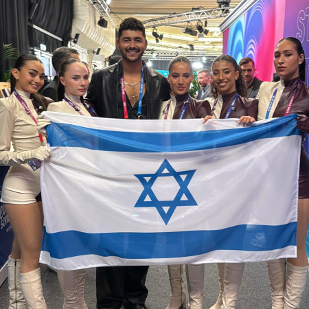 נועם והמישליות מוכנים לגמר האירווזיון - שיר מספר 3 