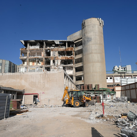 בית החולים סורוקה לאחר תחילת השיפוצים
