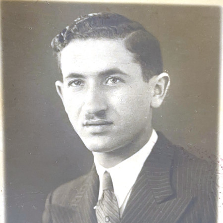 דוד לובינסקי בשנות ה-20 לחייו