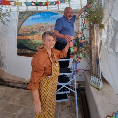 אביגדור ליברמן בסוכה (צילום: אינסטגרם)