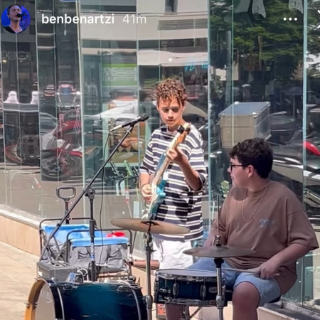 לני ארצי (משמאל) מופיע בדיזינגוף (צילום: אינסטגרם)