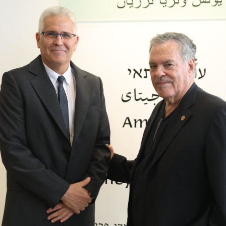 עמוס גיתאי וגור אלרואי (צילום: אוניברסיטת חיפה,רועי חרמוני)