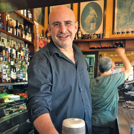 ניר קיפניס על הבר