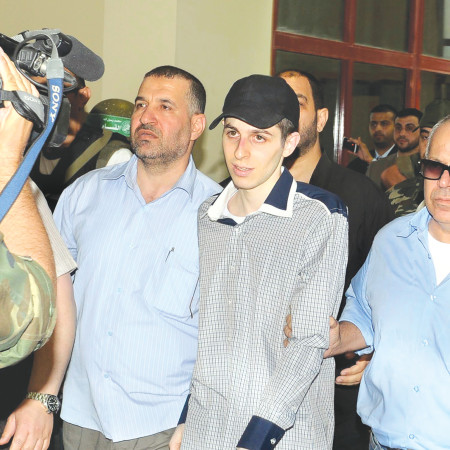 אחמד ג'עברי בשחרור גלעד שליט (צילום: רויטרס)