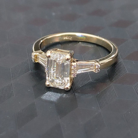 טבעת האירוסין של אדוה דדון וידין גילמן (צילום: יחצ)