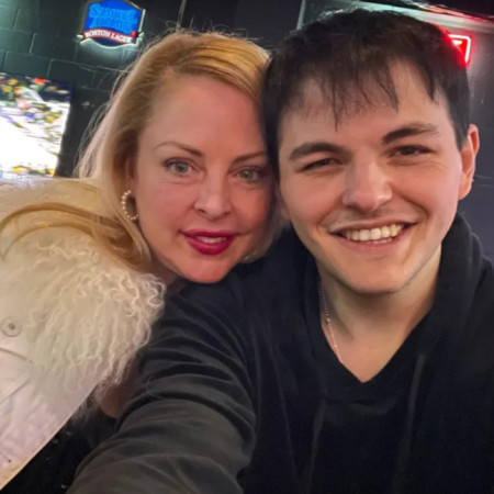 מיקי ושרי - נמצאים בזוגיות למרות הפרש הגילים ביניהם