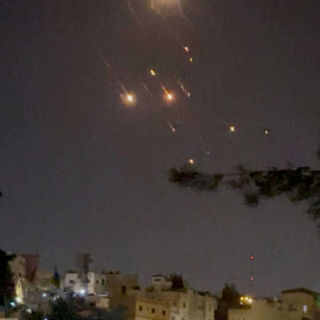 התקיפה האיראנית לכיוון ישראל, מצולמת מעמאן בירדן (צילום: רויטרס)