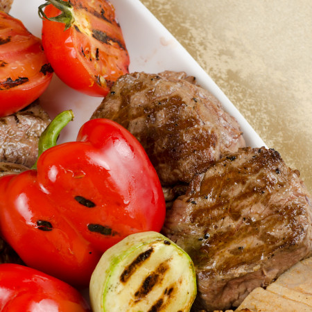 בשרים על האש, אילוסטרציה