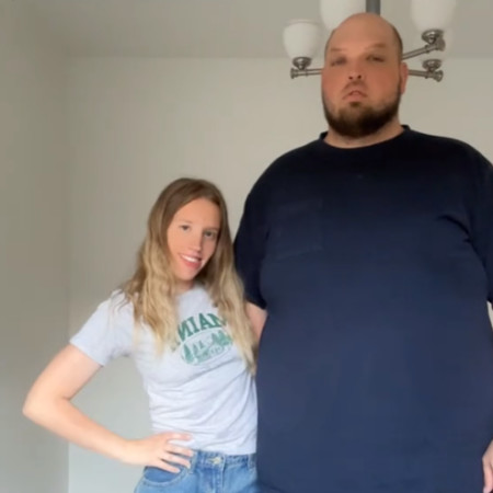 בני זוג שנראים כמו אבא ובת