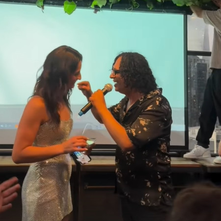 יזהר כהן מברך את ירדן ג'רבי ומציע לה את זרעו (צילום: צילום מסך מתוך האינסטגרם)